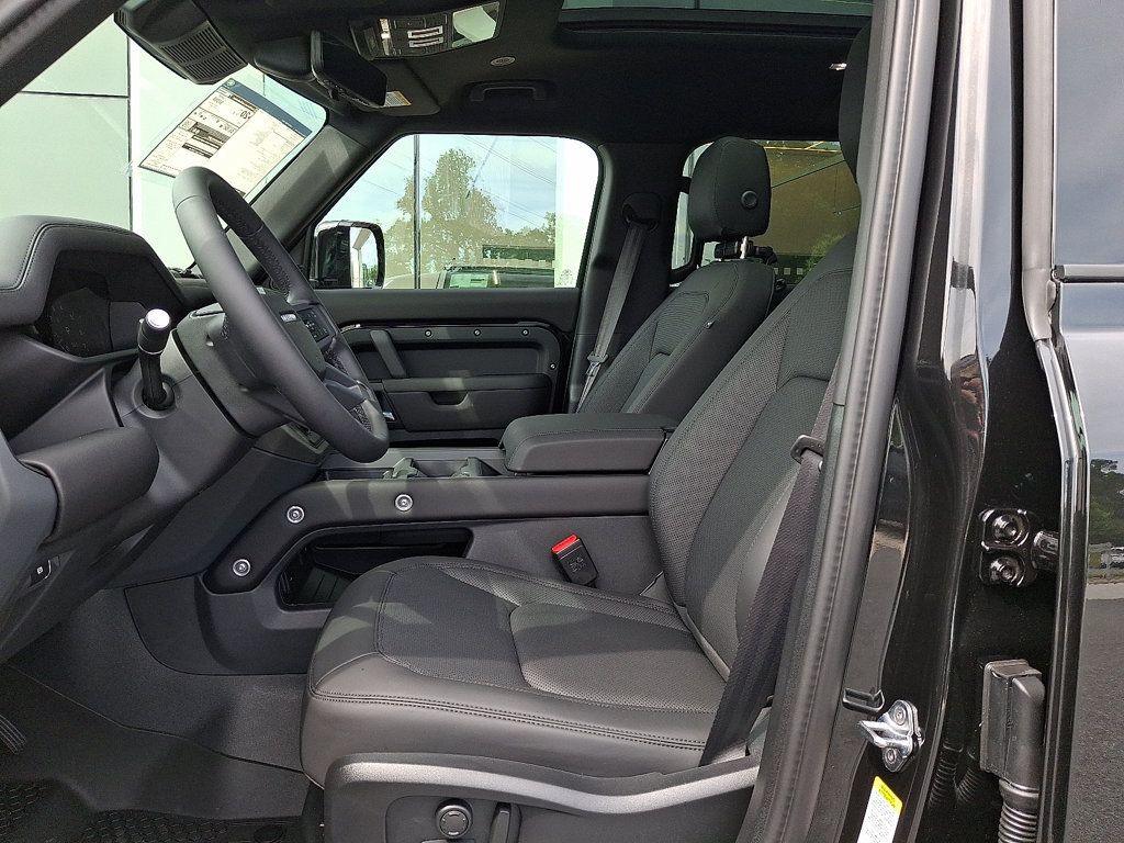 New 2026 Land Rover Defender 110 X-Dynamic SE AWD/4WD image 9