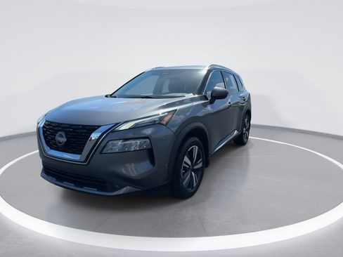 Used 2022 Nissan Rogue SL w/ SL Premium Package image 3