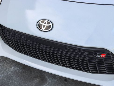 Used 2023 Toyota GR86 Premium w/ ALL Weather Mat Package (TMS) image 6