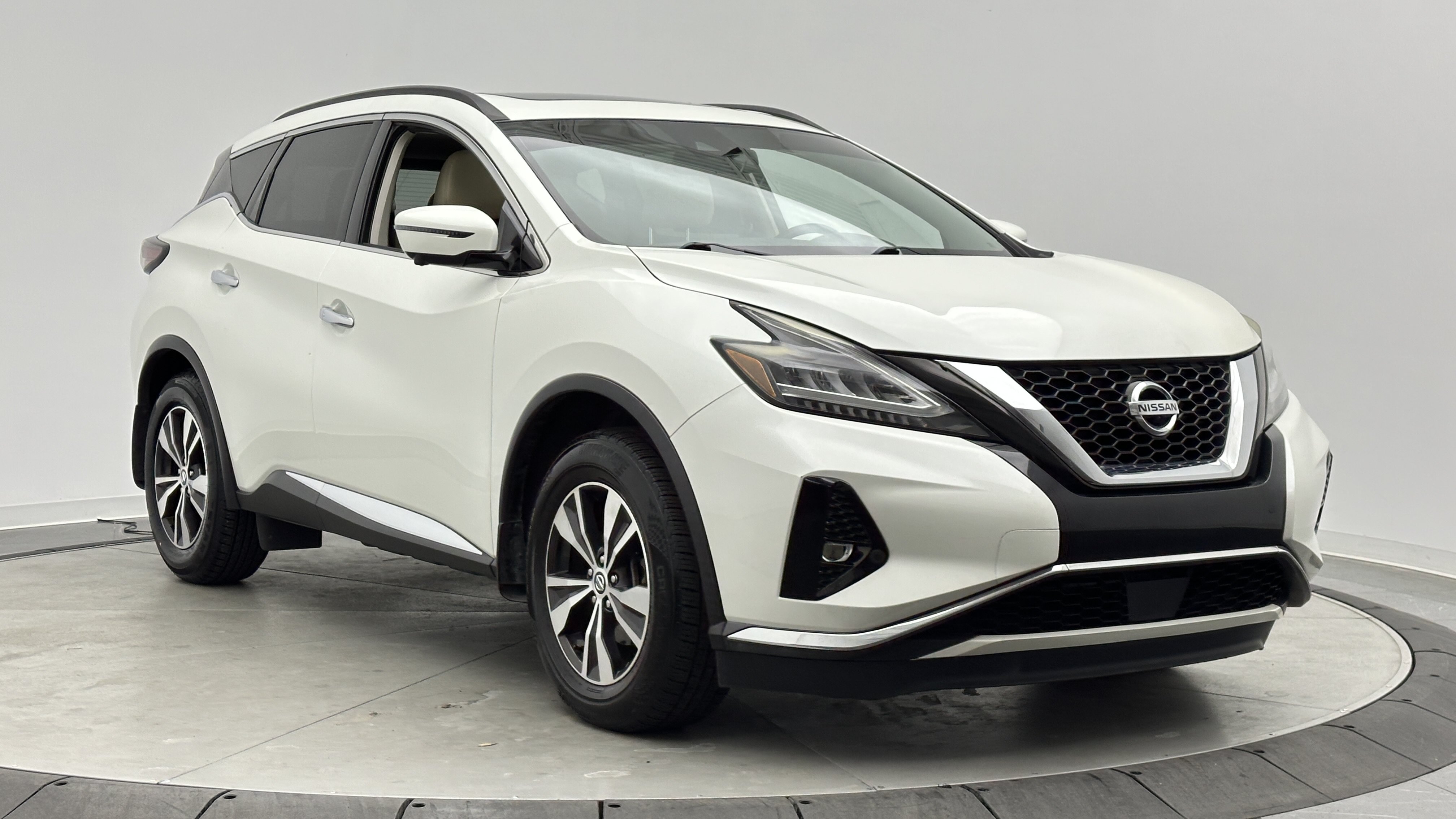 Used 2020 Nissan Murano SV w/ Premium Package FWD image 3