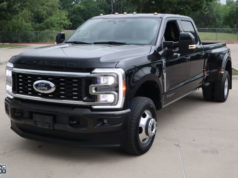 Certified 2024 Ford F350 King Ranch w/ FX4 Off-Road Package AWD/4WD image 10
