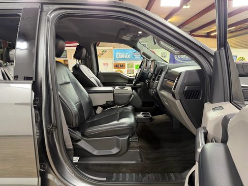 Used 2018 Ford F250 XLT w/ Snow Plow Prep Package AWD/4WD image 21