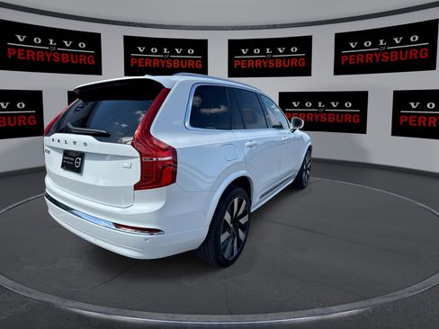 Used 2023 Volvo XC90 T8 Ultimate image 8