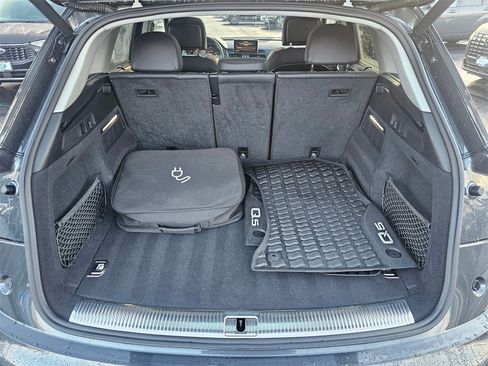 Used 2020 Audi Q5 e Premium Plus image 12