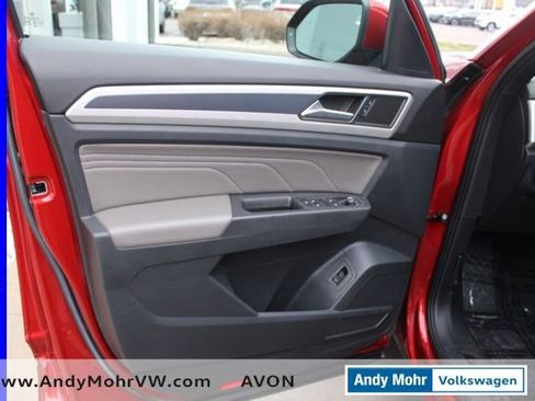 Used 2022 Volkswagen Atlas Cross Sport SEL R-Line AWD/4WD image 20