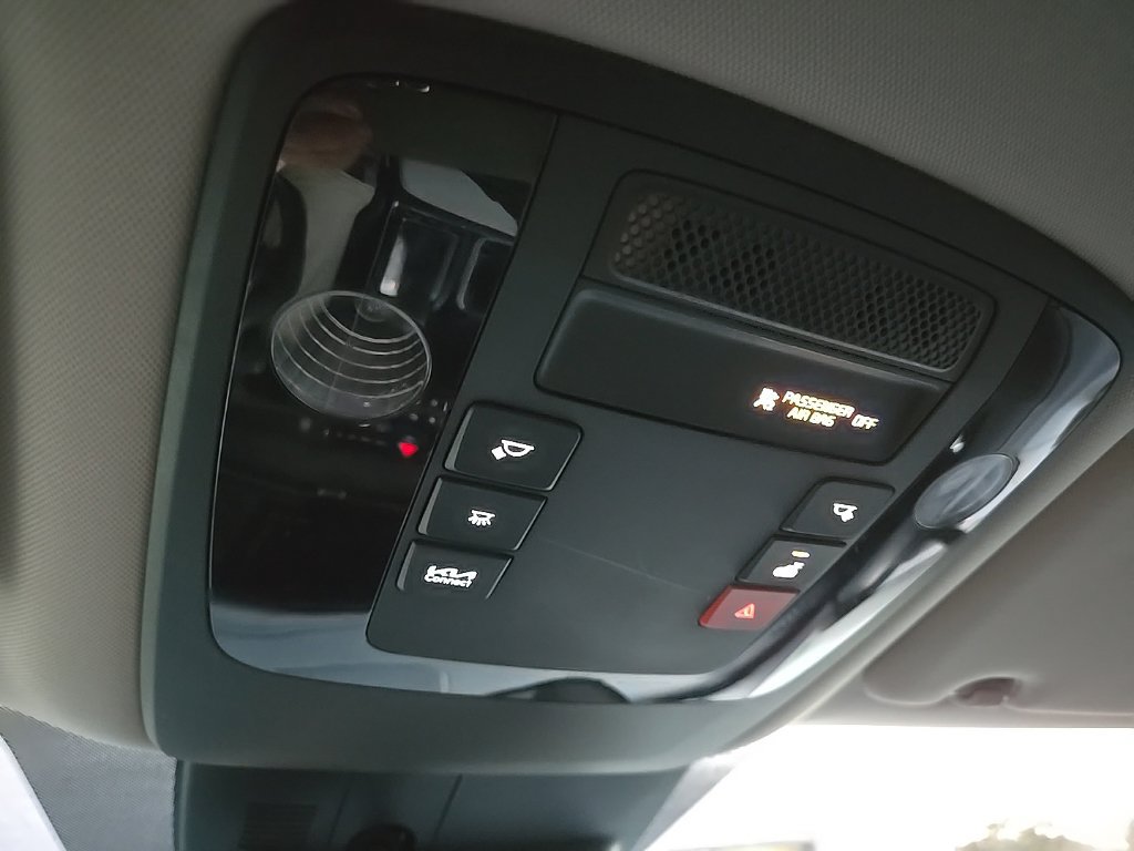 Certified 2024 Kia Carnival EX FWD image 29