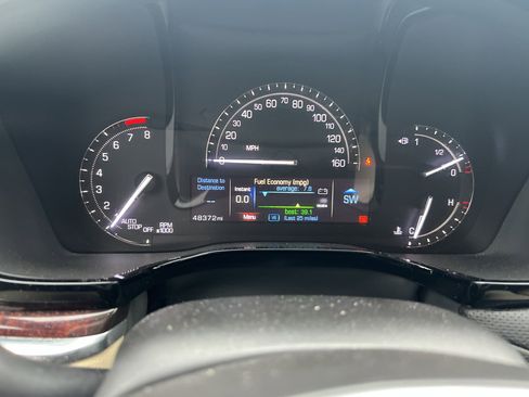 Used 2017 Cadillac XT5 Luxury w/ Driver Awareness Package image 11