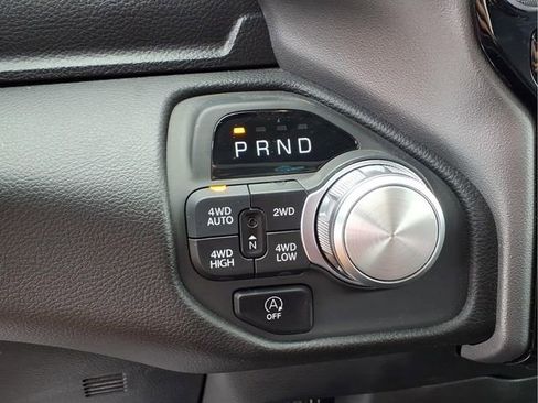 Used 2025 RAM 1500 Laramie AWD/4WD image 9