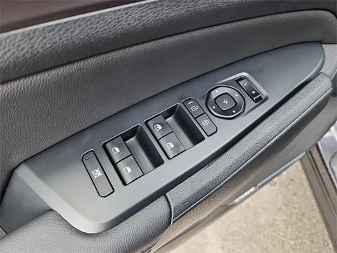 New 2026 Kia Sportage SX FWD image 11