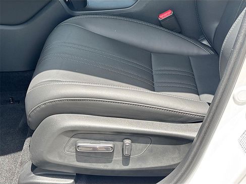 Certified 2026 Honda HR-V EX-L image 21