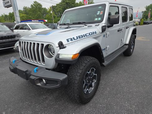 Certified 2023 Jeep Wrangler Unlimited Rubicon 4xe w/ Cold Weather Group AWD/4WD image 8