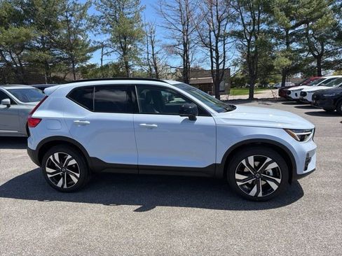 New 2026 Volvo XC40 B5 Ultra w/ Protection Package Premier AWD/4WD image 2