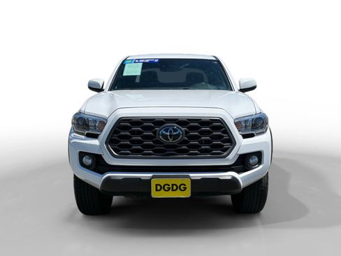 Used 2023 Toyota Tacoma TRD Off-Road w/ Black Out Package (TMS) AWD/4WD image 8