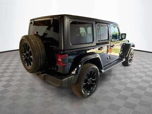 Used 2023 Jeep Wrangler Unlimited Sahara w/ Cold Weather Group AWD/4WD image 6