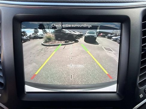 Used 2021 Jeep Cherokee Latitude Lux 80th Anniv w/ Quick Order Package 2YU 80th image 32