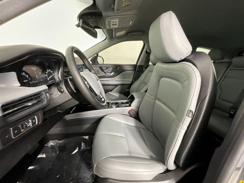 Used 2022 Lincoln Corsair FWD image 16