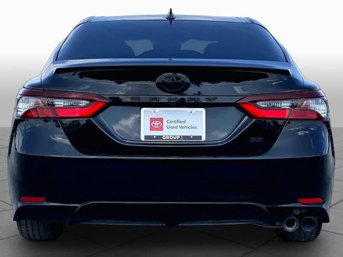 Used 2022 Toyota Camry SE FWD image 5