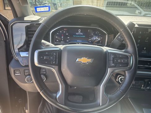 Used 2024 Chevrolet Silverado 2500 LT AWD/4WD image 10