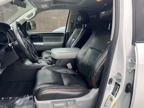 Used 2019 Toyota Sequoia SR5 image 9