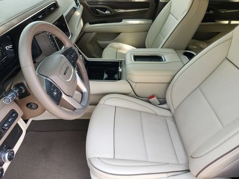 Used 2024 GMC Yukon Denali AWD/4WD image 13