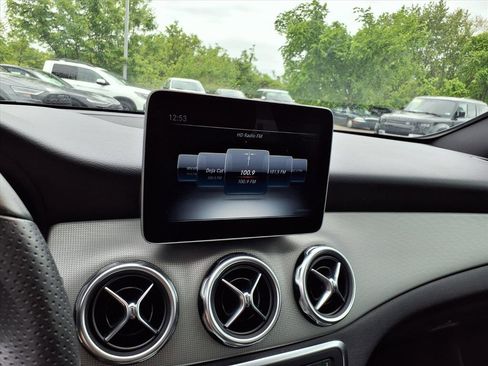 Certified 2020 Mercedes-Benz GLA 250 4MATIC image 20