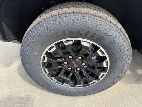 New 2026 GMC Canyon AT4 w/ Technology Plus Package AWD/4WD image 10