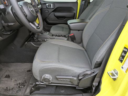 Used 2024 Jeep Wrangler Sport S image 18