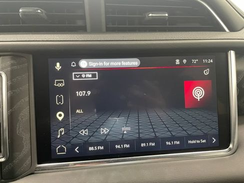 Used 2024 GMC Yukon Denali w/ Advanced Technology Package RWD image 30