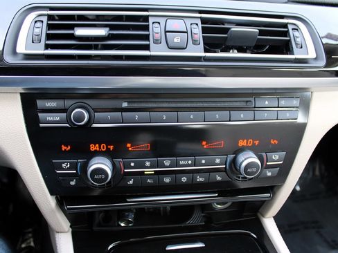 Used 2009 BMW 750Li 750Li image 29