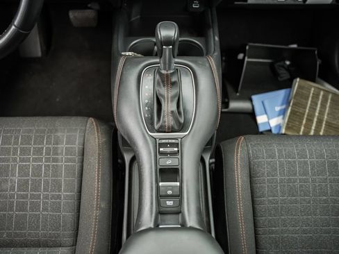 Used 2025 Honda HR-V Sport image 18