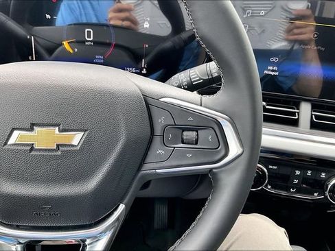 Used 2026 Chevrolet Trax LT w/ LT Convenience Package FWD image 11