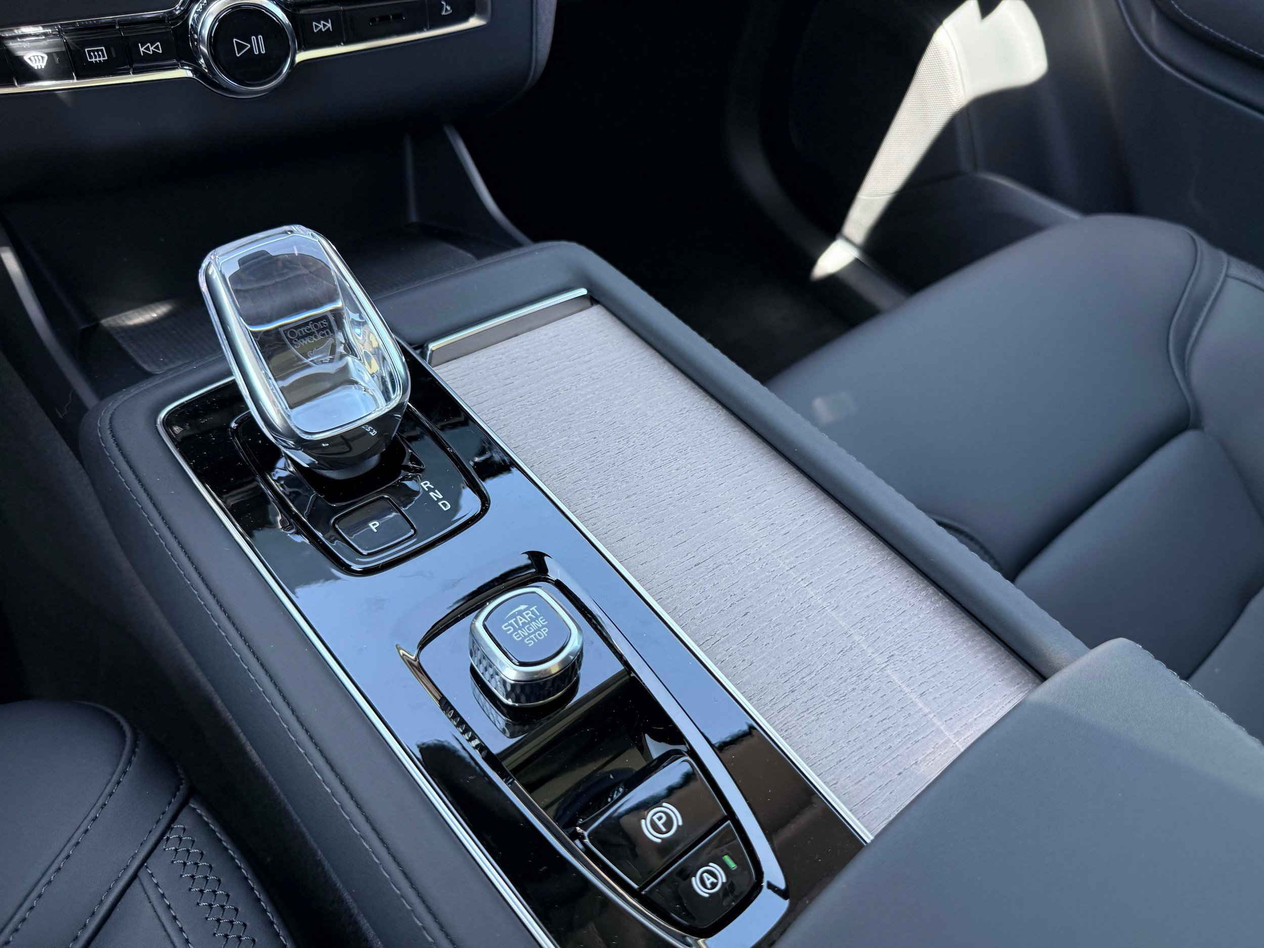 New 2026 Volvo XC90 T8 Plus AWD/4WD image 25