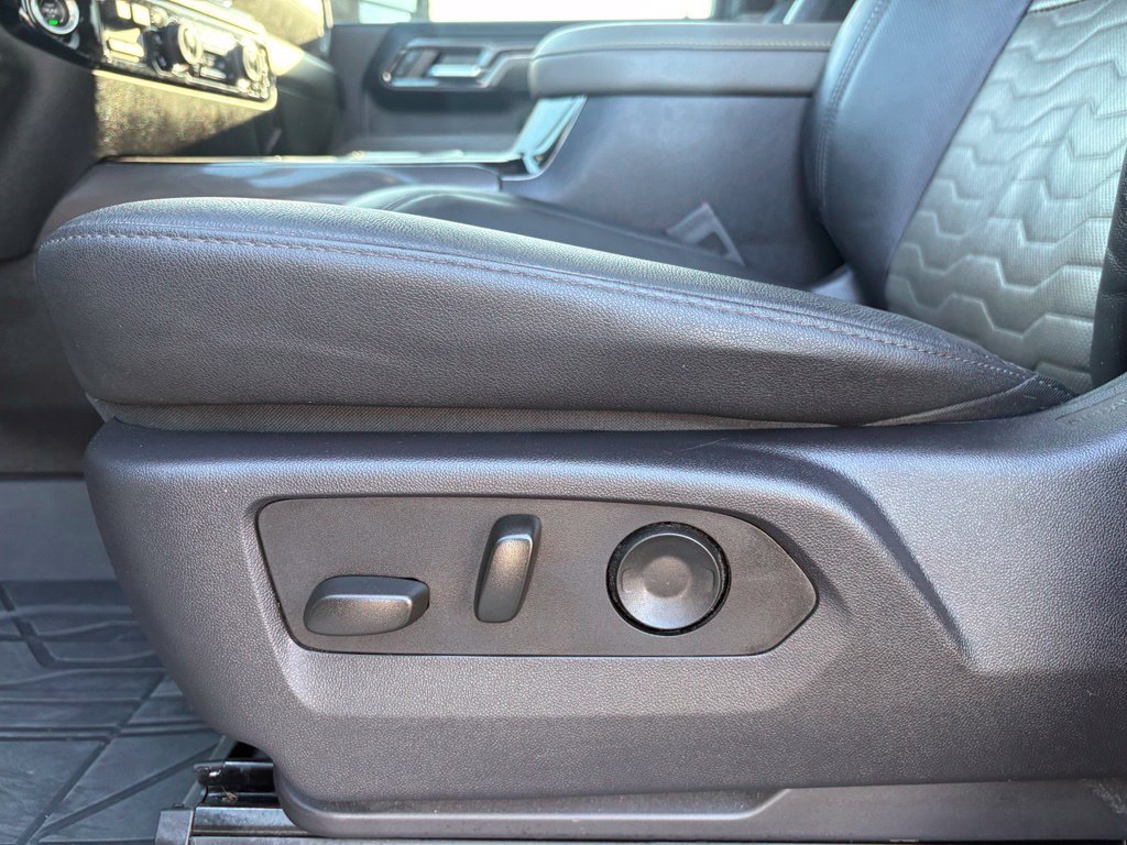 Used 2024 Chevrolet Silverado 2500 ZR2 w/ Technology Package AWD/4WD image 10