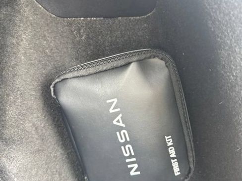 Used 2025 Nissan Rogue SV FWD image 18