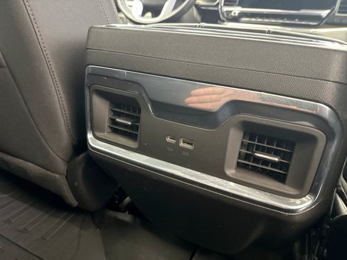 Used 2023 GMC Sierra 1500 Elevation w/ LPO, Elevation Black Package AWD/4WD image 19