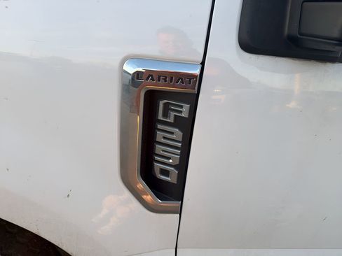 Used 2020 Ford F250 Lariat w/ Lariat Ultimate Package image 9