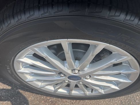 Used 2013 Ford C-MAX SEL image 15