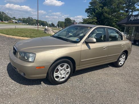 Used 2001 Hyundai Elantra GLS FWD image 2