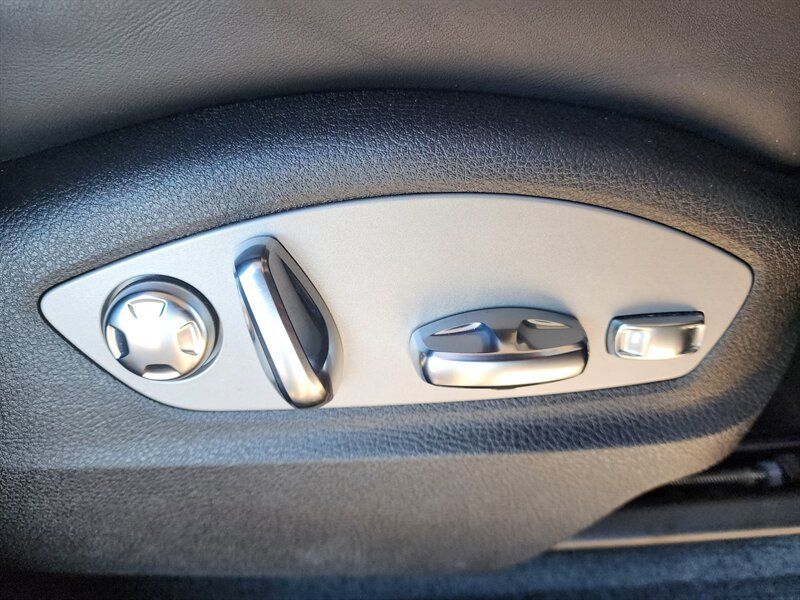 Used 2022 Porsche Macan AWD/4WD image 63