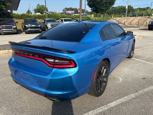 Used 2019 Dodge Charger SXT w/ Blacktop Package RWD image 4