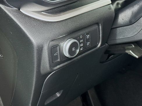 Used 2021 Ford Explorer XLT w/ Equipment Group 202A AWD/4WD image 10