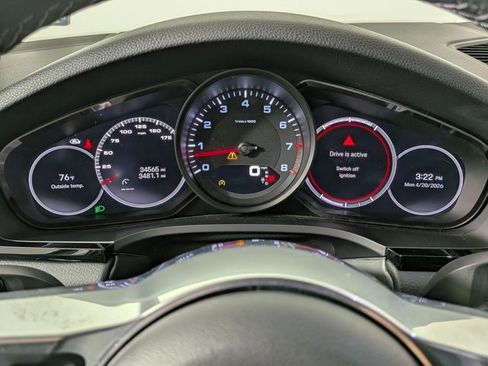 Certified 2023 Porsche Cayenne Platinum Edition image 16