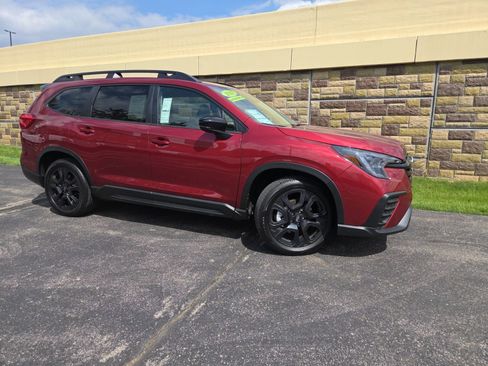 Used 2024 Subaru Ascent Onyx Edition image 1