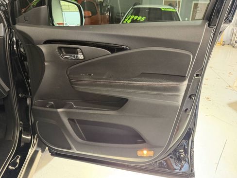 Used 2017 Honda Ridgeline Black Edition image 27