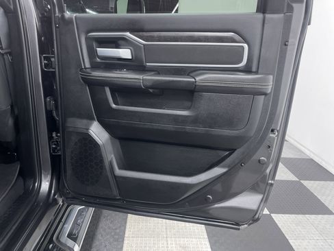 Used 2024 RAM 3500 Big Horn image 18