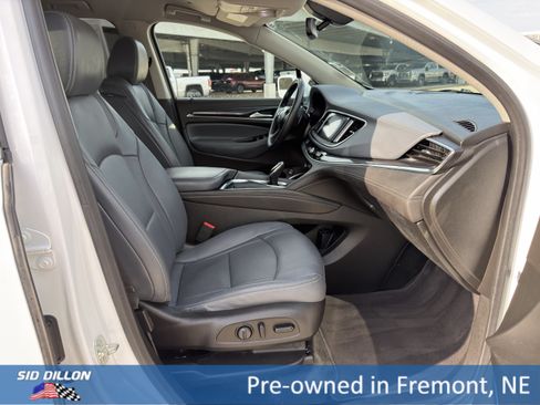 Used 2020 Buick Enclave Essence AWD/4WD image 13