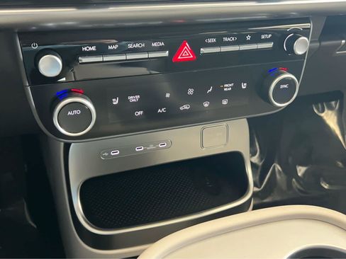 New 2026 Hyundai Ioniq 9 SE AWD/4WD image 35