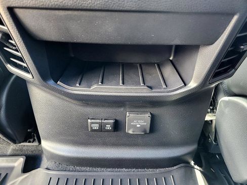 New 2025 Toyota Tundra Limited image 12