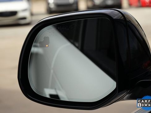 Used 2023 Land Rover Range Rover SE image 23