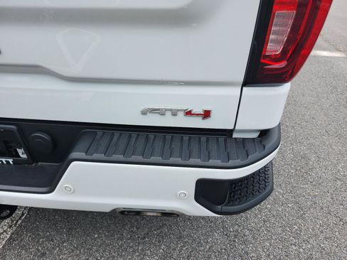 Certified 2024 GMC Sierra 1500 AT4 w/ Technology Package AWD/4WD image 5